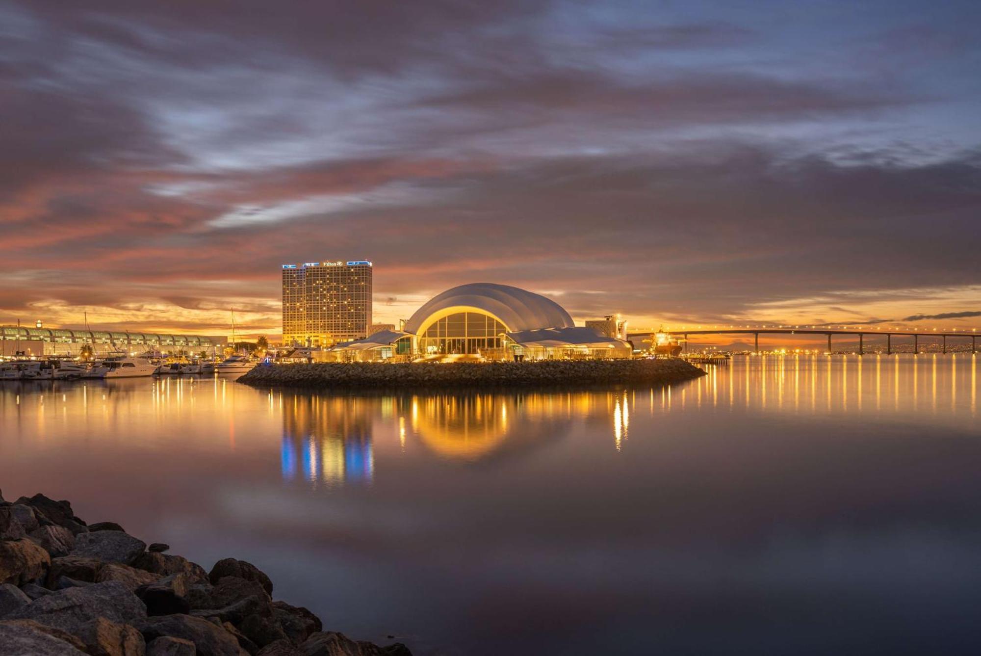 Hilton San Diego Bayfront Exterior foto